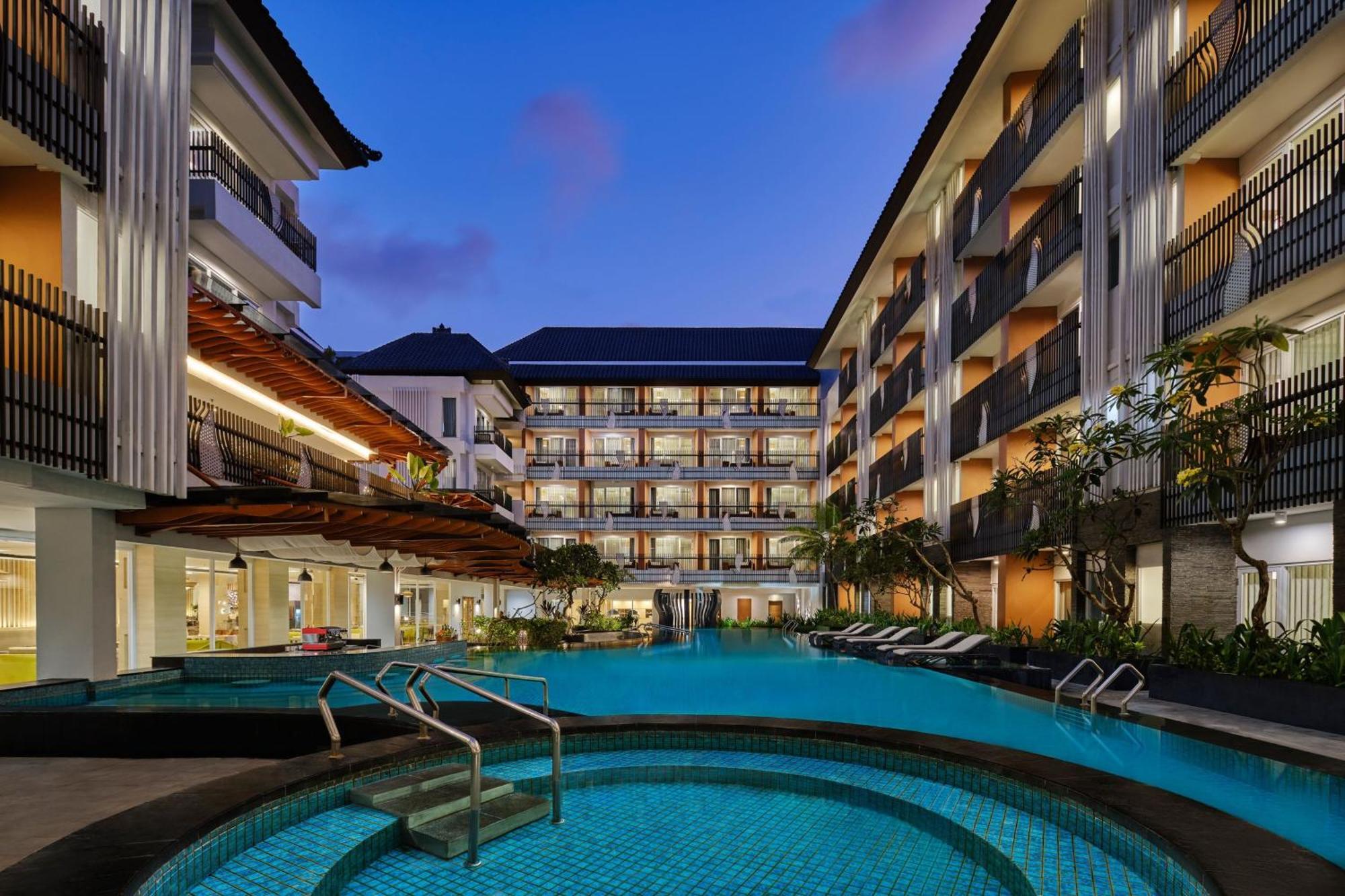 Fairfield By Marriott Bali Kuta Sunset Road Hotel Exterior photo